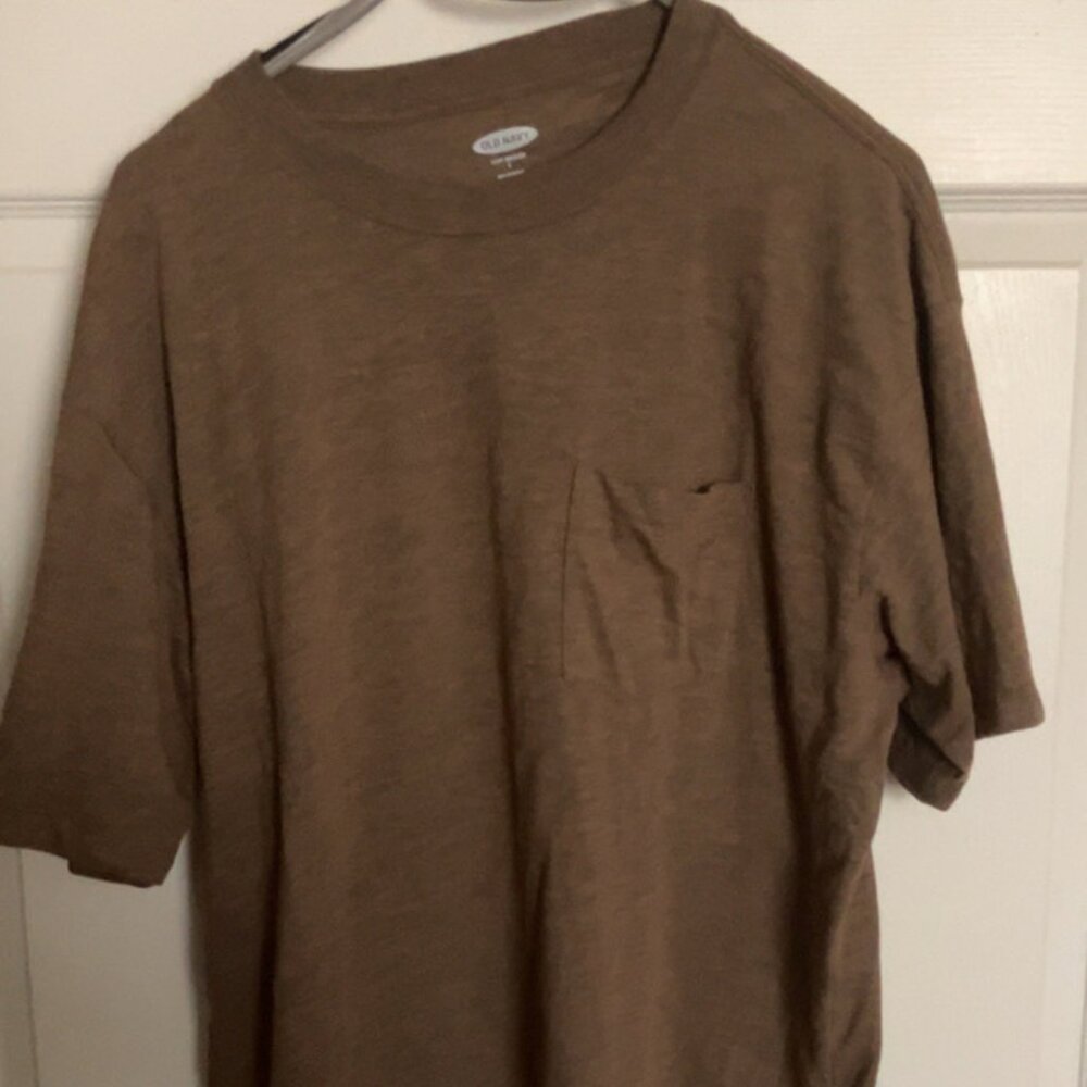 Old Navy lightweight pocket tee men large brown
